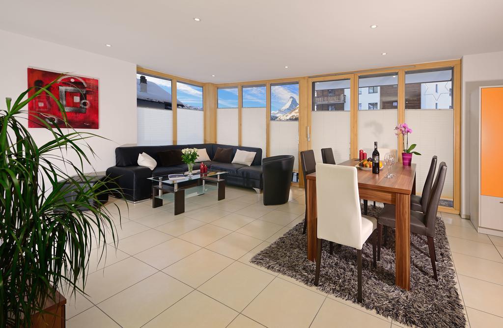 Ferienwohnung Haus Achilles Zermatt Szoba fotó