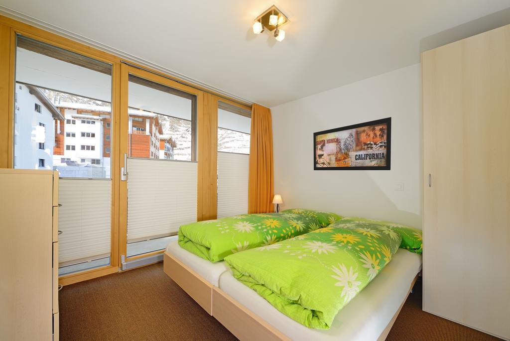 Ferienwohnung Haus Achilles Zermatt Szoba fotó